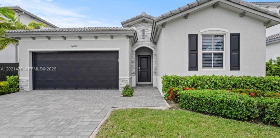 Villa ou maison à Miami, Floride 3 chambres, 173.73 m2 № 2263743