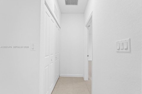 Villa ou maison à vendre à Miami, Floride: 3 chambres, 173.73 m2 № 2263743 - photo 30