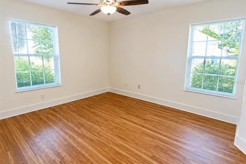 Condo in Apopka, Florida, 2 bedrooms  № 2151677 - photo 8