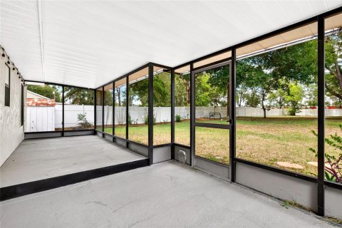 House in Ocala, Florida 3 bedrooms, 103.49 sq.m. № 2220216 - photo 11