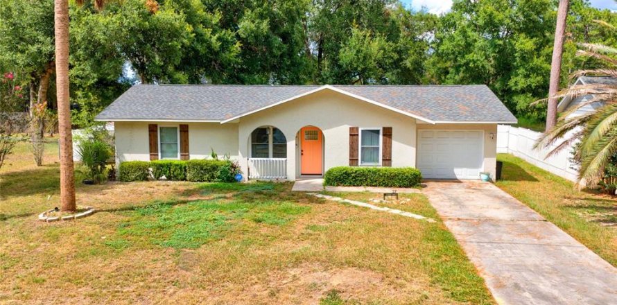 House in Ocala, Florida 3 bedrooms, 103.49 sq.m. № 2220216
