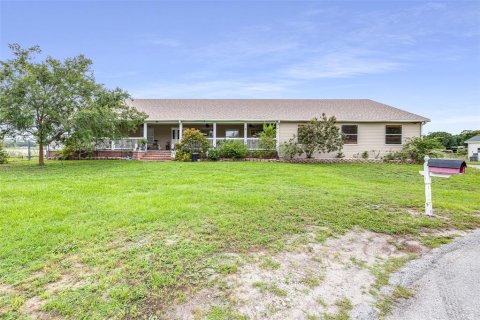 Casa en venta en Winter Haven, Florida, 3 dormitorios, 259.2 m2 № 1774827 - foto 1