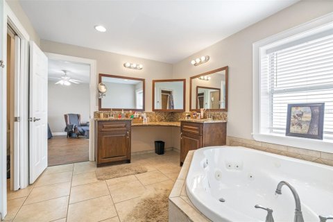 Casa en venta en Winter Haven, Florida, 3 dormitorios, 259.2 m2 № 1774827 - foto 24