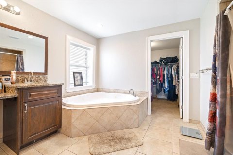 Casa en venta en Winter Haven, Florida, 3 dormitorios, 259.2 m2 № 1774827 - foto 26