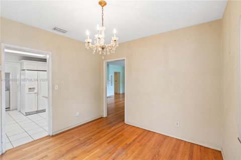 Купить виллу или дом в Майами, Флорида 4 спальни, 164.07м2, № 2048379 - фото 16