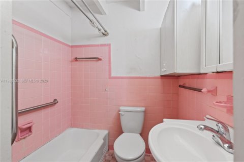 Купить виллу или дом в Майами, Флорида 4 спальни, 164.07м2, № 2048379 - фото 30