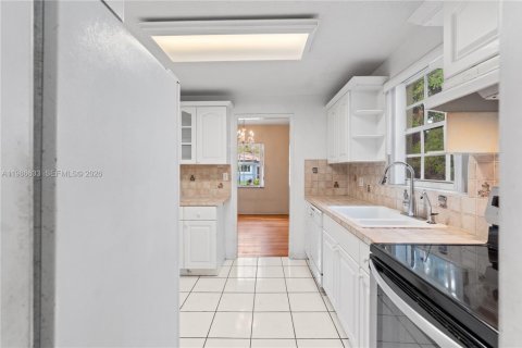 Купить виллу или дом в Майами, Флорида 4 спальни, 164.07м2, № 2048379 - фото 20