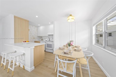 Immobilier commercial à vendre à Lake Worth, Floride: 477.89 m2 № 1963831 - photo 15