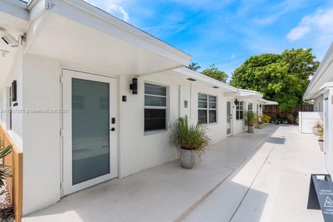 Immobilier commercial à vendre à Lake Worth, Floride: 477.89 m2 № 1963831 - photo 3