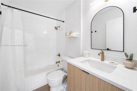 Immobilier commercial à vendre à Lake Worth, Floride: 477.89 m2 № 1963831 - photo 10