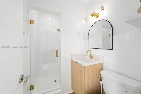 Immobilier commercial à vendre à Lake Worth, Floride: 477.89 m2 № 1963831 - photo 24