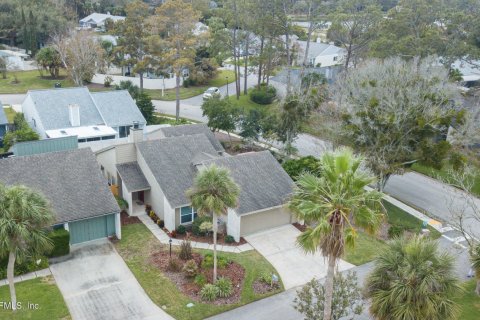 House in Ponte Vedra Beach, Florida 3 bedrooms, 149.76 sq.m. № 847718 - photo 1