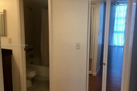 Copropriété à vendre à Aventura, Floride: 1 chambre, 67.82 m2 № 1960124 - photo 30