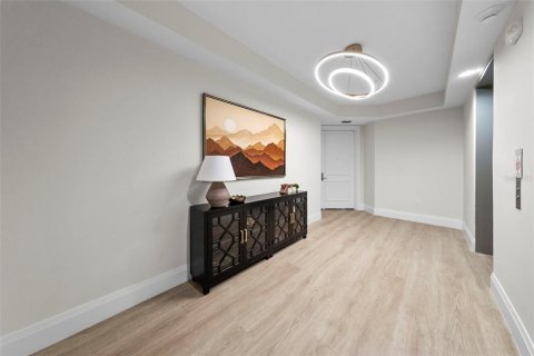 Condominio en venta en Tampa, Florida, 4 dormitorios, 269.04 m2 № 1846524 - foto 7