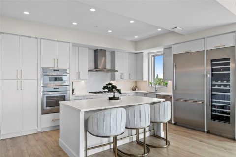Condominio en venta en Tampa, Florida, 4 dormitorios, 269.04 m2 № 1846524 - foto 12