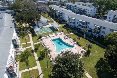 Condo in Bradenton, Florida, 2 bedrooms  № 1873005 - photo 22