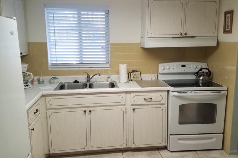 Condo in Bradenton, Florida, 2 bedrooms  № 1873005 - photo 7