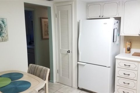 Condo in Bradenton, Florida, 2 bedrooms  № 1873005 - photo 10