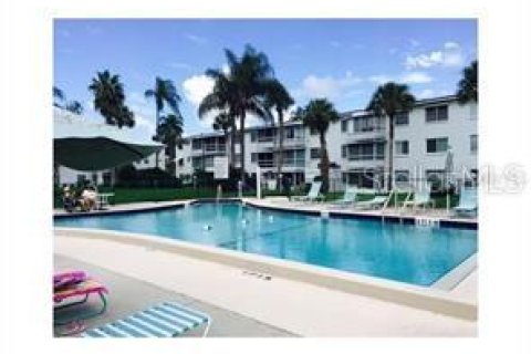 Condo in Bradenton, Florida, 2 bedrooms  № 1873005 - photo 21