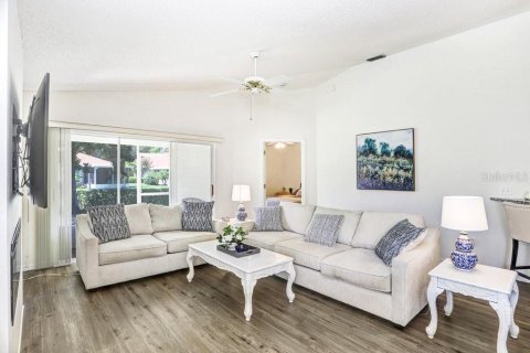 Condominio en venta en Sun City Center, Florida, 2 dormitorios, 116.03 m2 № 2231871 - foto 8