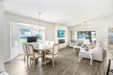 Condominio en venta en Sun City Center, Florida, 2 dormitorios, 116.03 m2 № 2231871 - foto 7