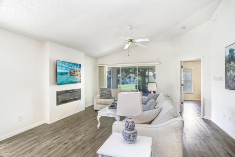 Condominio en venta en Sun City Center, Florida, 2 dormitorios, 116.03 m2 № 2231871 - foto 9