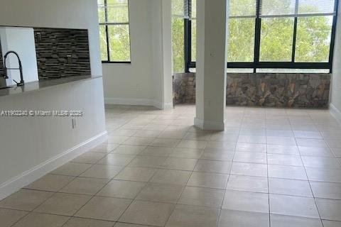 Снять в аренду кондоминиум в Майами, Флорида 2 спальни, 99.78м2, № 1952971 - фото 13