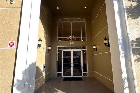 Condominio en alquiler en Orlando, Florida, 3 dormitorios, 185.99 m2 № 1869101 - foto 7
