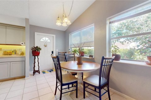 House in Homestead, Florida 2 bedrooms, 119.47 sq.m. № 1956648 - photo 9