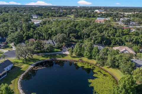 House in Sanford, Florida 4 bedrooms, 199.46 sq.m. № 2121119 - photo 2