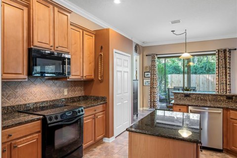 House in Sanford, Florida 4 bedrooms, 199.46 sq.m. № 2121119 - photo 25