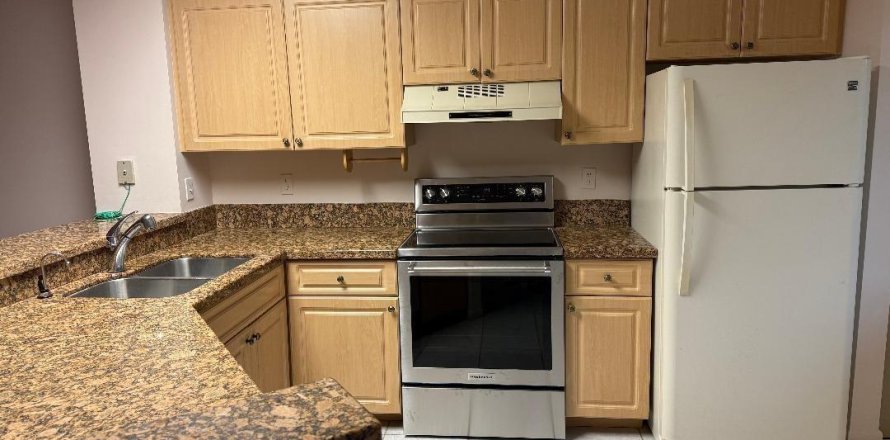 Condo in Pompano Beach, Florida, 2 bedrooms  № 2175840