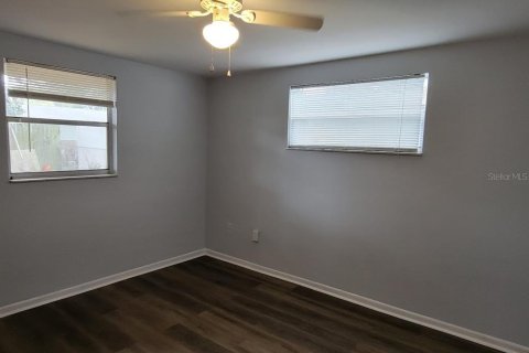 Casa en alquiler en New Port Richey, Florida, 2 dormitorios, 106.74 m2 № 1906825 - foto 11
