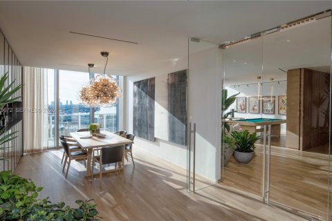 Condo in Miami, Florida, 2 bedrooms  № 1959538 - photo 25