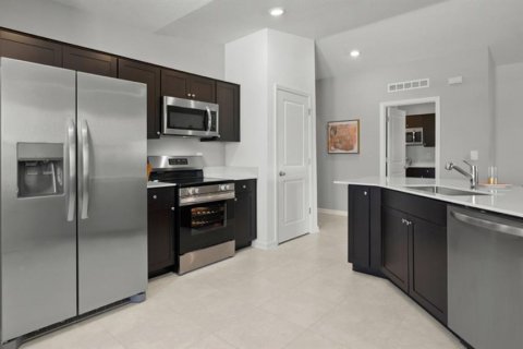 Villa ou maison à vendre à Groveland, Floride: 4 chambres, 195.93 m2 № 1884210 - photo 2