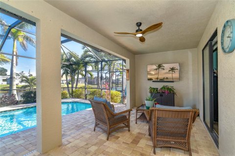 House in Rotonda, Florida 3 bedrooms, 180.6 sq.m. № 1523764 - photo 14