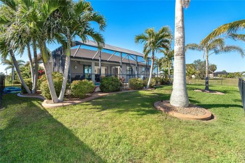House in Rotonda, Florida 3 bedrooms, 180.6 sq.m. № 1523764 - photo 25
