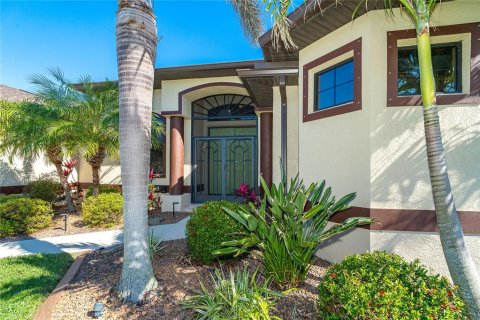 House in Rotonda, Florida 3 bedrooms, 180.6 sq.m. № 1523764 - photo 3