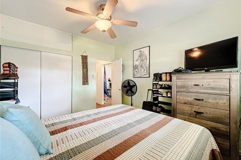 Condo in Saint Petersburg, Florida, 1 bedroom № 2095653 - photo 8