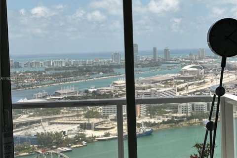 Condo in Miami, Florida, 2 bedrooms  № 1986608 - photo 7