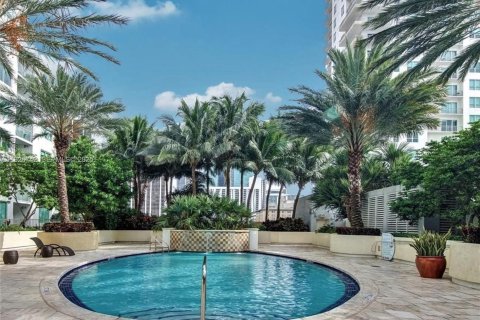 Condo in Miami, Florida, 2 bedrooms  № 1986608 - photo 17