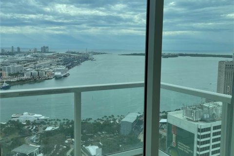 Condo in Miami, Florida, 2 bedrooms  № 1986608 - photo 2