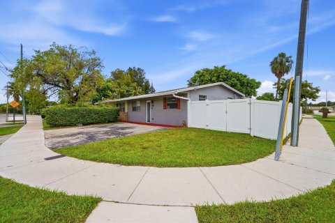 Villa ou maison à vendre à North Lauderdale, Floride: 2 chambres, 72 m2 № 2083835 - photo 3