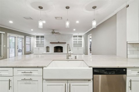 House in Orlando, Florida 4 bedrooms, 186.36 sq.m. № 1688263 - photo 8