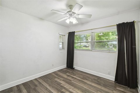 House in Orlando, Florida 4 bedrooms, 186.36 sq.m. № 1688263 - photo 21