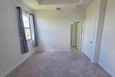 Townhouse in Homestead, Florida 3 bedrooms, 123.65 sq.m. № 2060516 - photo 12