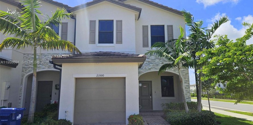 Townhouse in Homestead, Florida 3 bedrooms, 123.65 sq.m. № 2060516