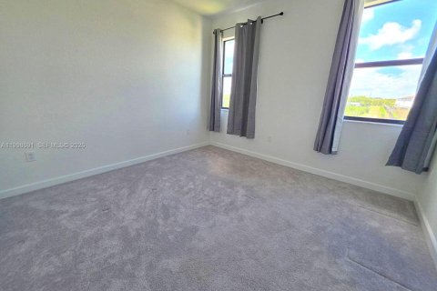 Townhouse in Homestead, Florida 3 bedrooms, 123.65 sq.m. № 2060516 - photo 11