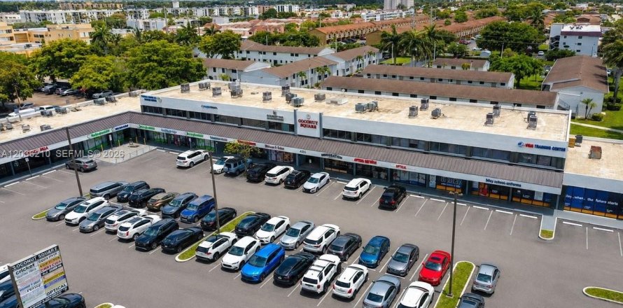 Immobilier commercial à Hialeah, Floride № 2084238