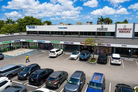 Immobilier commercial à vendre à Hialeah, Floride № 2084238 - photo 4